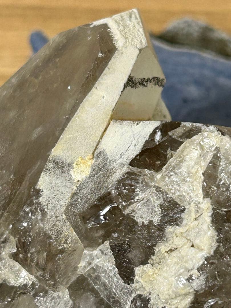 スモーキークォーツファントム　カオリナイト共生　天然石