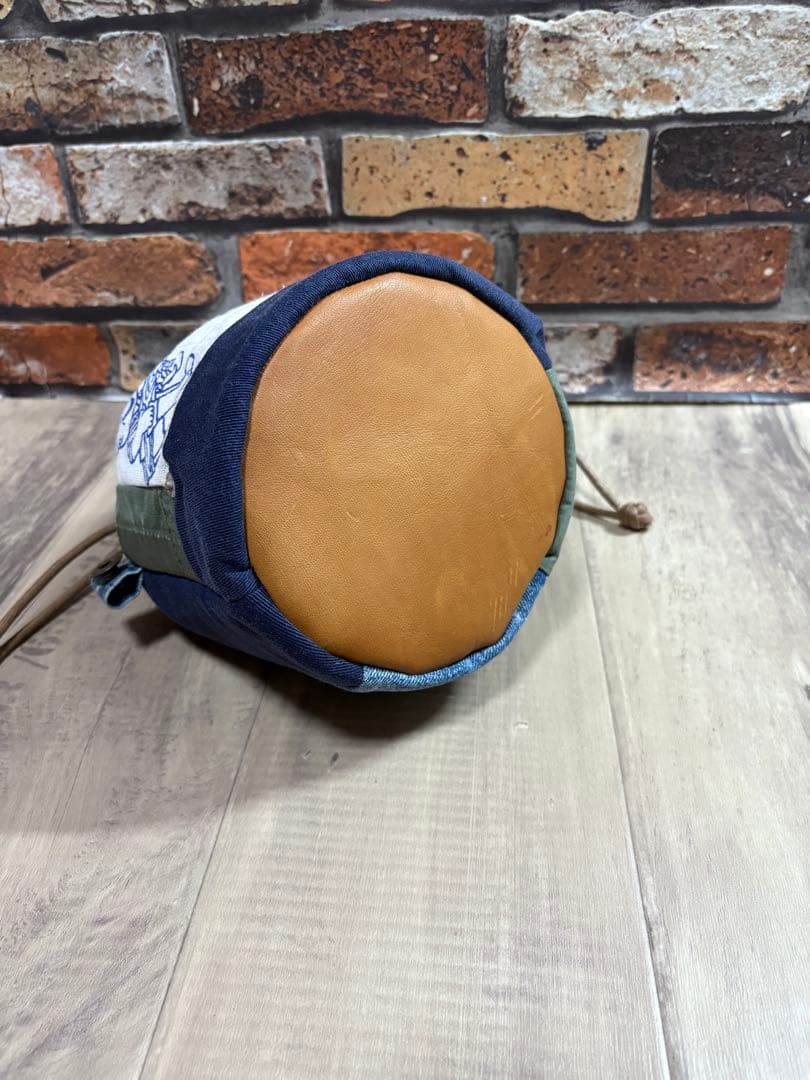 USEDデニム×ビンテージエプロン×本革リメイク　巾着バッグ