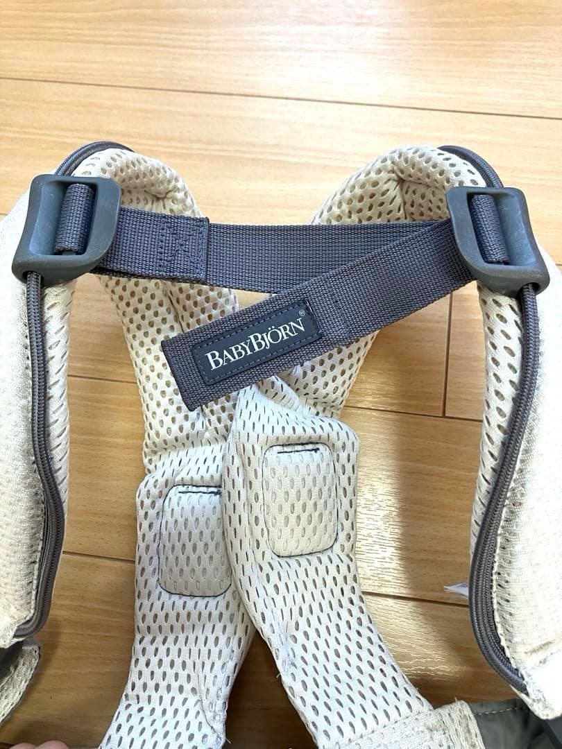 人気✨BabyBjorn ベビービョルン ベビーキャリア ハ－モニ－ クリ－ム