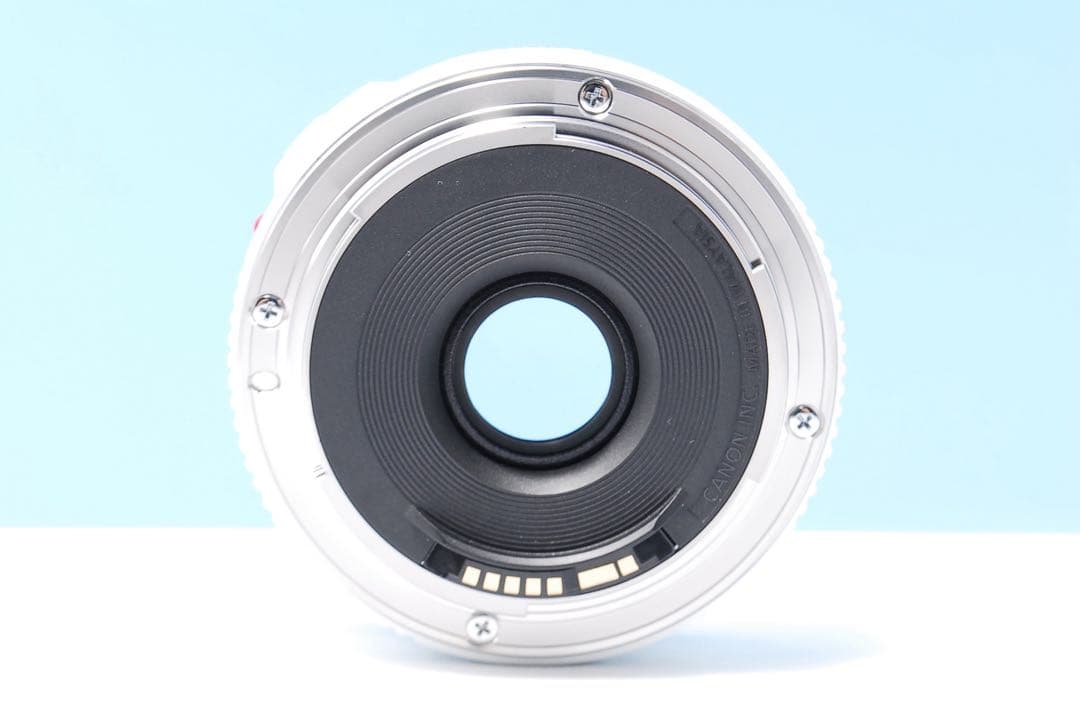 【美品】 Canon EF 40mm F2.8 STM 単焦点レンズ ホワイト