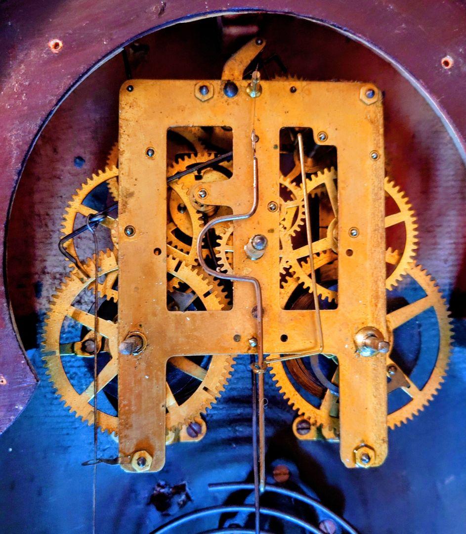 〈完動・美品〉精工舎　彫装飾Ｒ形ゼンマイ振り子掛け時計