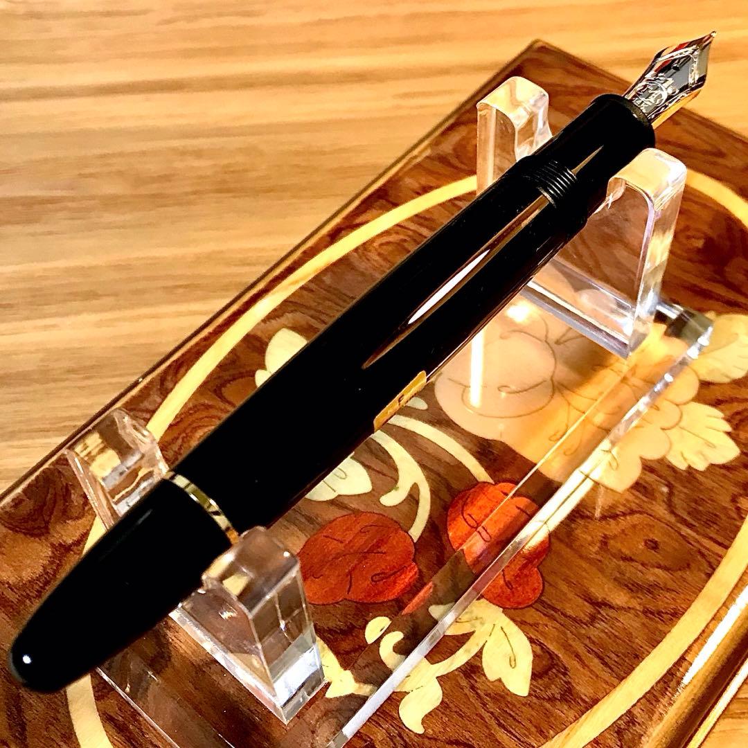 ☆最高級万年筆☆新品未使用☆モンブランマイスターシュテック146ルグラン（Ｆ)