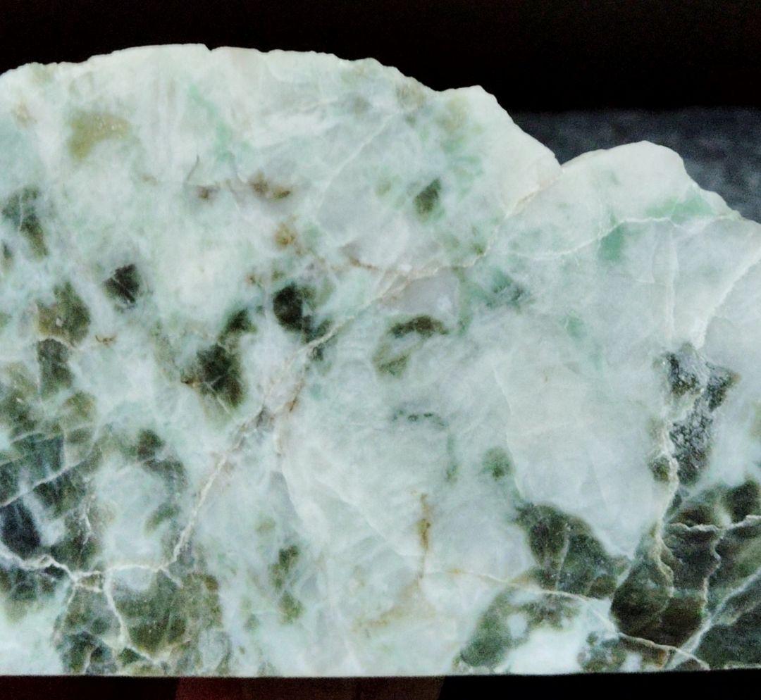 ★翡翠原石★糸魚川硬玉【小滝・切り出し・スライス394ｇ】