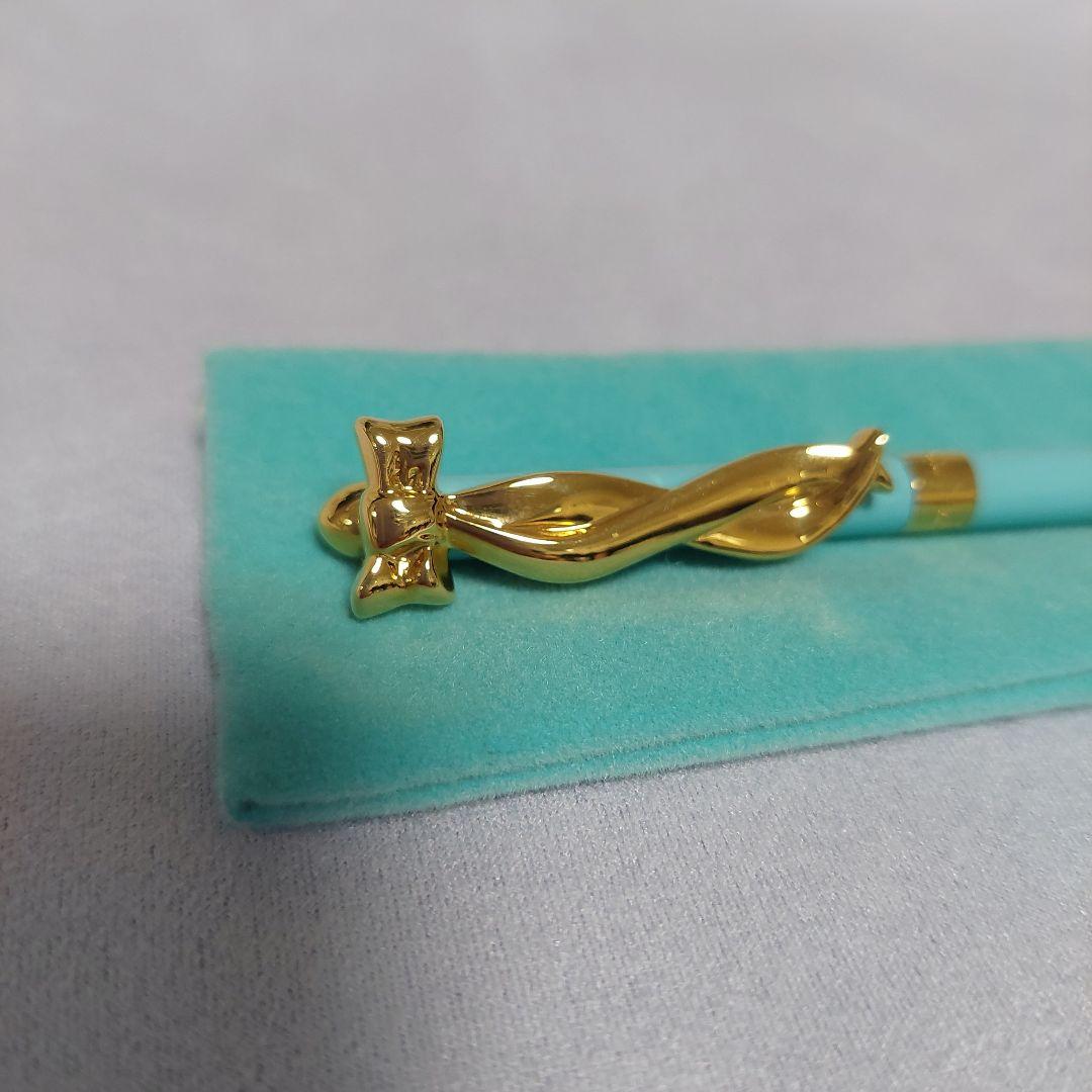 新品　未使用 ティファニーボールペンゴールドリボン　黒替芯3本つき　箱に汚れあり