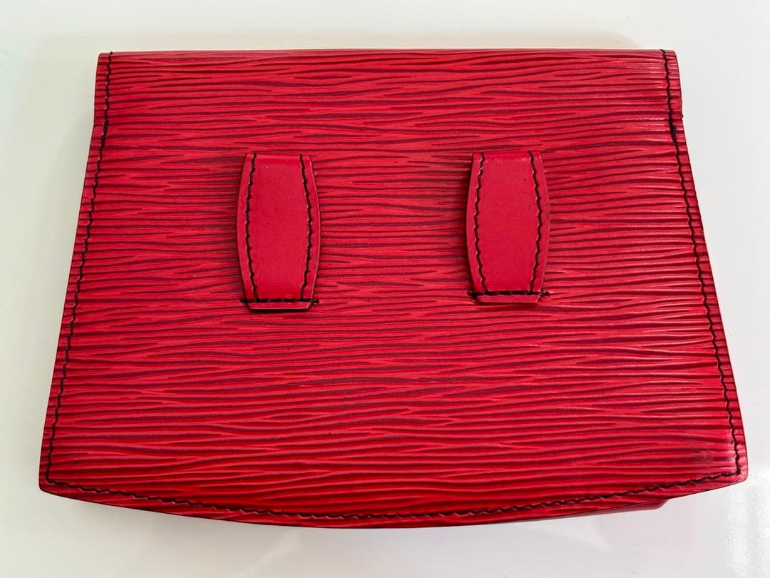 【価格交渉可】ルイヴィトン エピ レザーポシェット サンチュール ティルシット