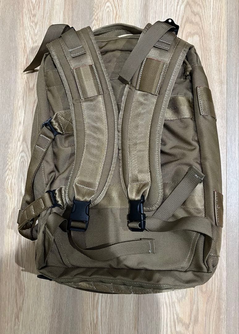 BRIEFING × BEAMS PLUS 別注 3WAY BAG コヨーテ