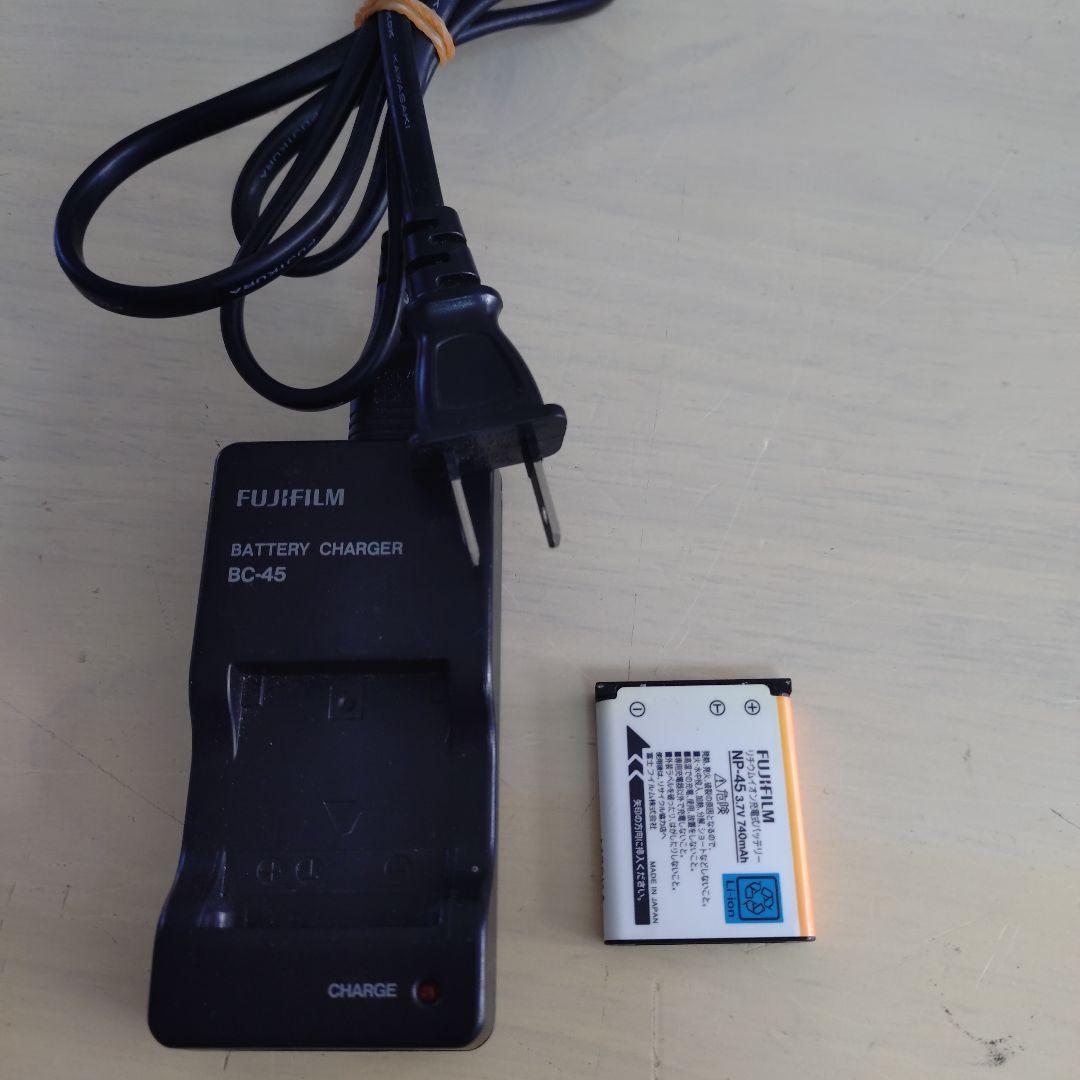 FUJIFILM FINEPIX Z250　ホワイト