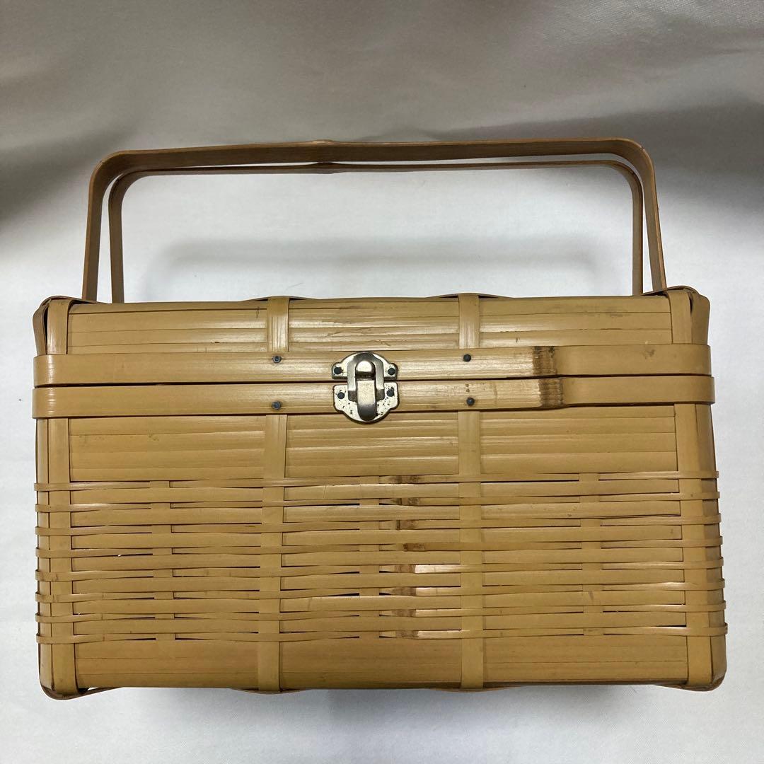 竹籠　バスケット　蓋・持ち手付き