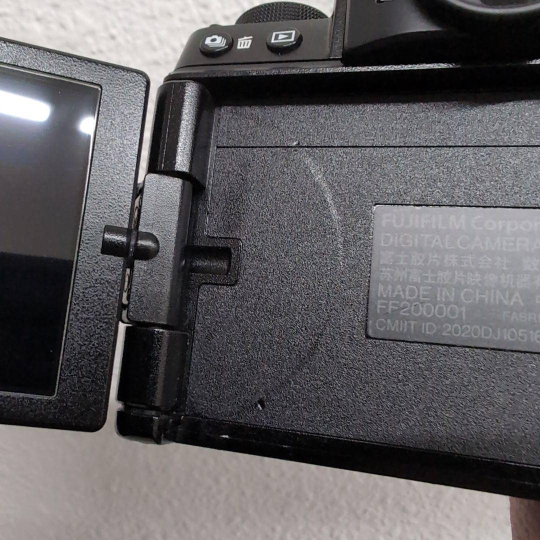 Fujifilm X-S10 ミラーレス一眼カメラ 本体と付属品