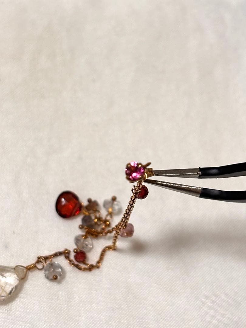 Sweet Pea 天然石　片耳ピアス