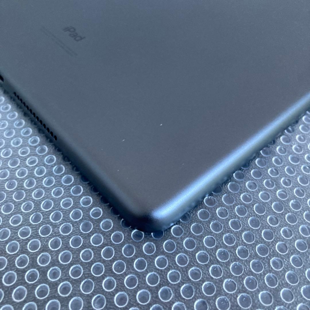 3607【早い者勝ち】電池最良好☆iPad8 第8世代 32GB SIMフリー☆