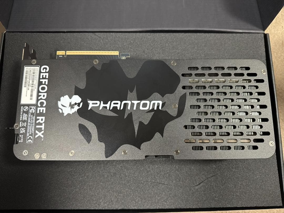 【美品】GAINWARD GFORCE RTX 5090 32GB