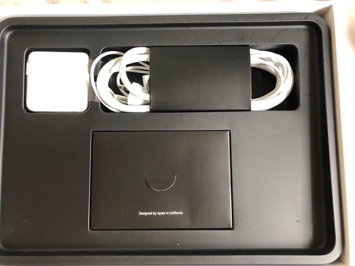 MacBook are マックブック エア 早めに売りたいです。値下げ交渉あり