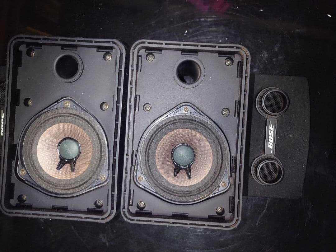 BOSEスピーカー101MMG 壁天井用取付金具込み