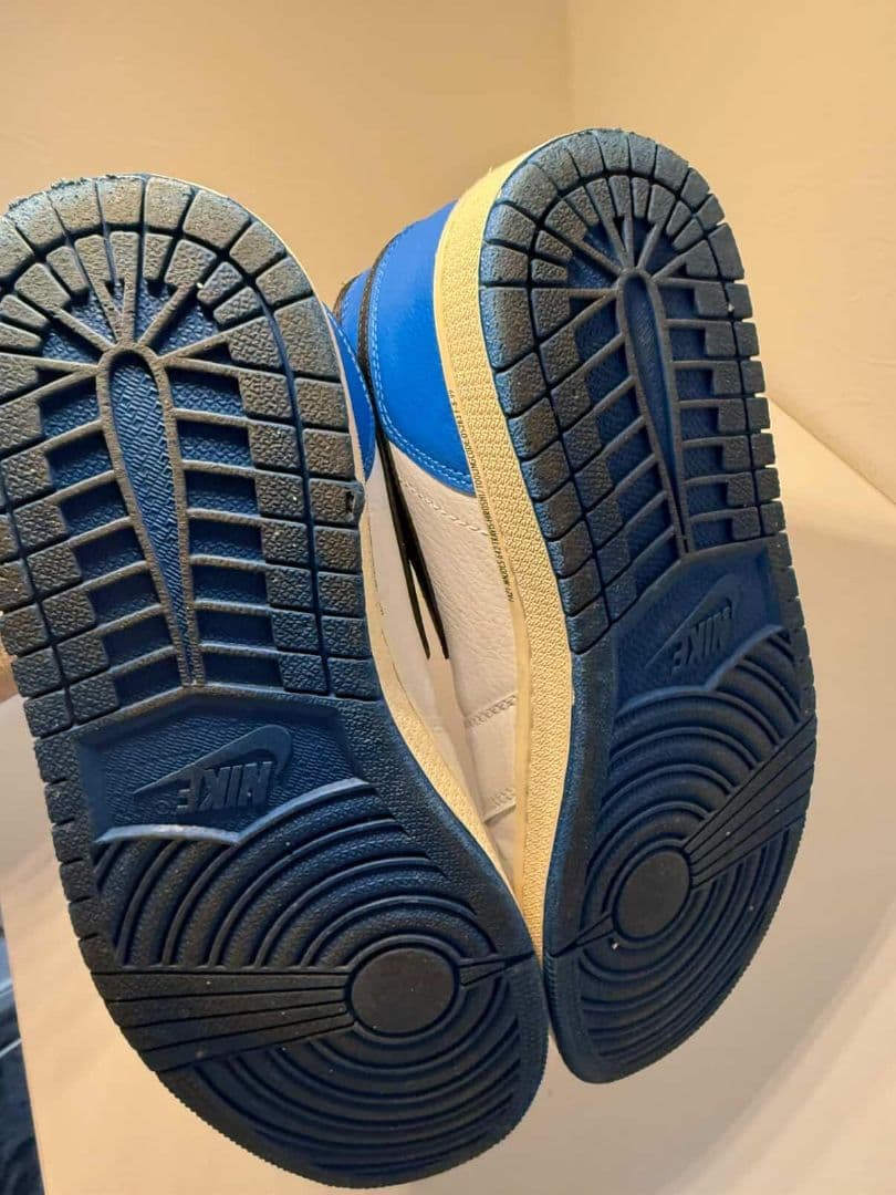 Nikeトラフグ エア ハイカット スニーカー ホワイト/ブルー/ブラック