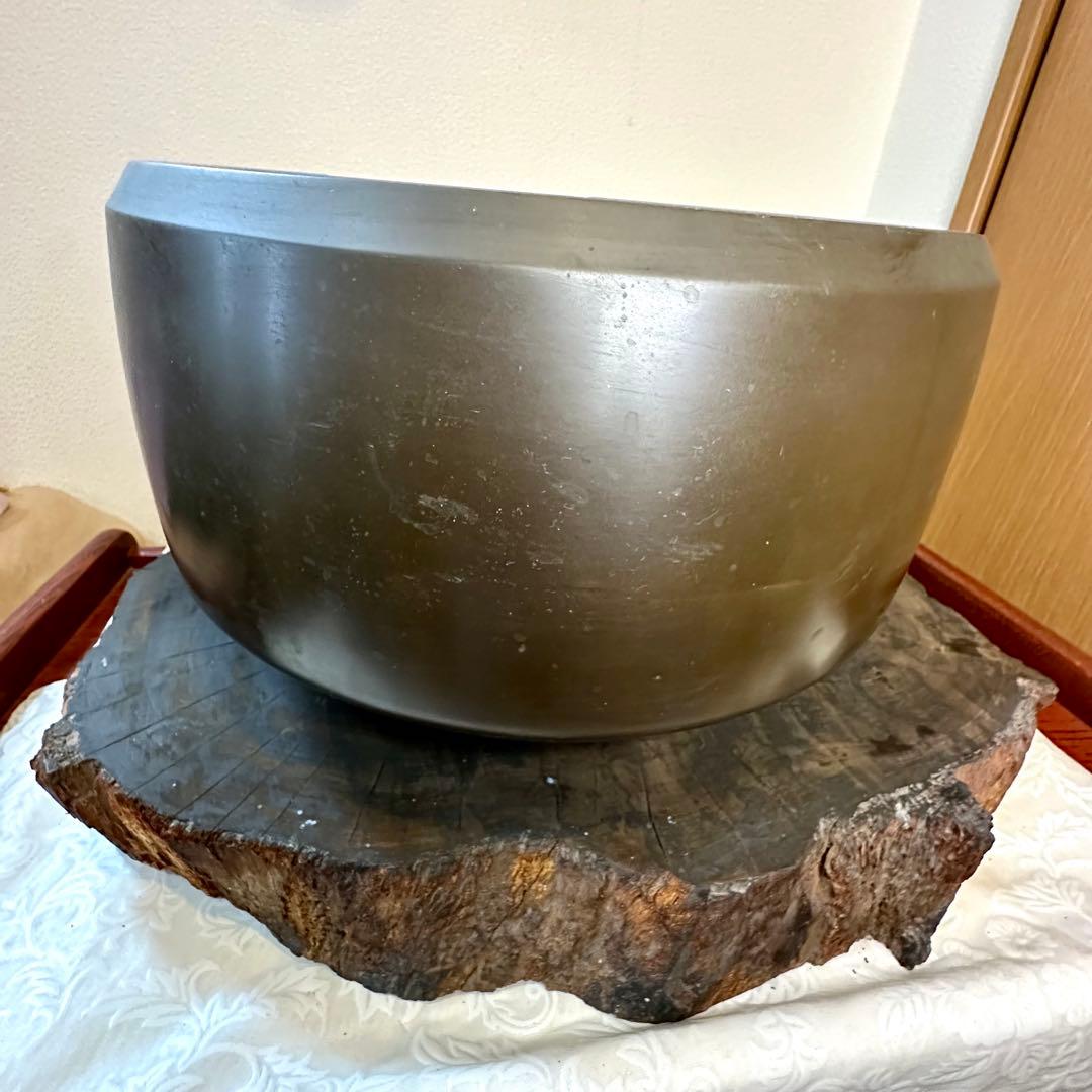 ♦︎未使用品♦︎茶道具　唐銅？面取り風炉　虫喰い 五徳　風炉