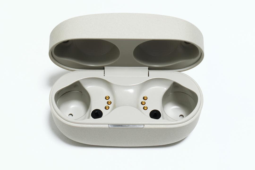 【美品】SONY WF-1000XM4 プラチナシルバー ワイヤレスイヤホン