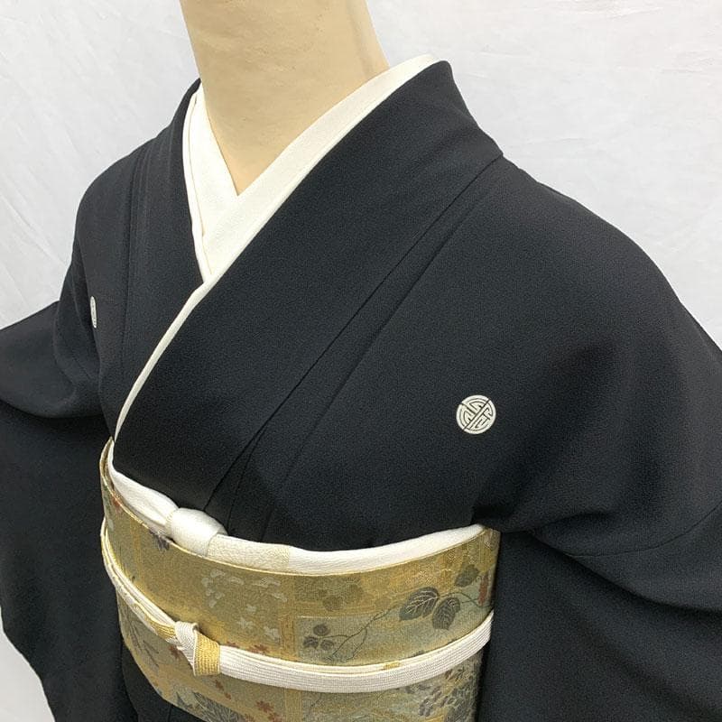 506mo51〇刺繍 黒留袖 作家物 「寿」 文字 五つ紋 比翼付き〇状態良好