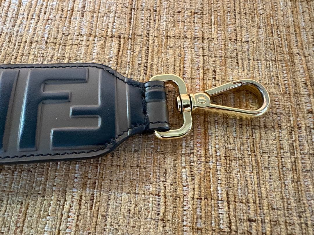 Fendi レザーショルダーストラップ　美品