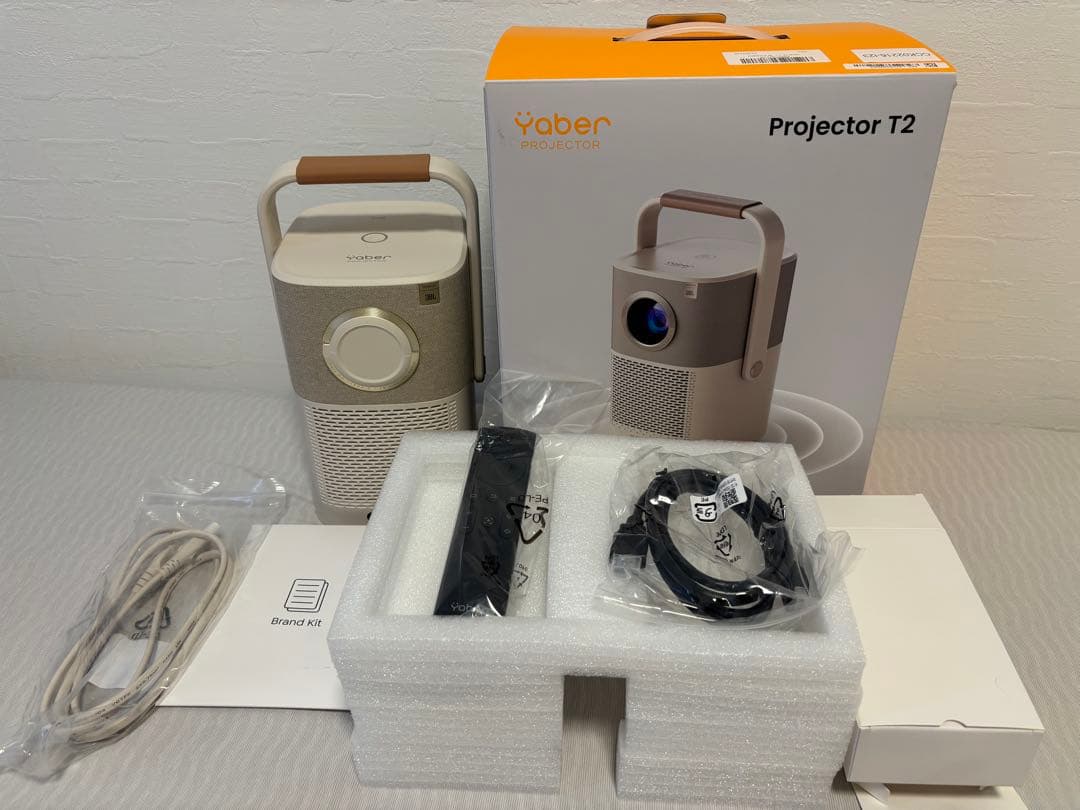 【ほぼ未使用】　Yaber Projector T2