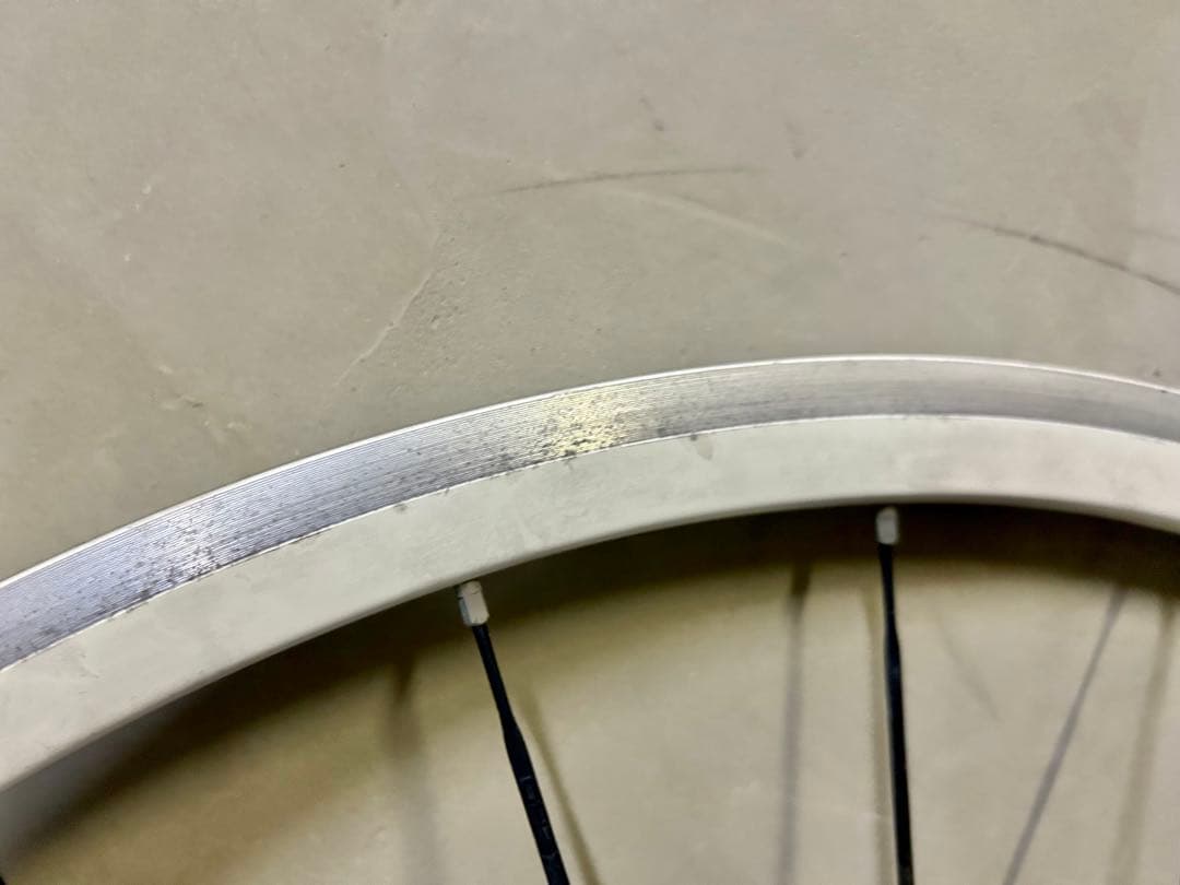 ◆白リムのカッコいい後輪ホイール◆重量0.99kg