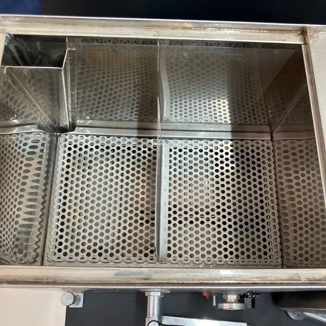 安全電器工業 『理容タオルスチーマー ECO２（架台付き）