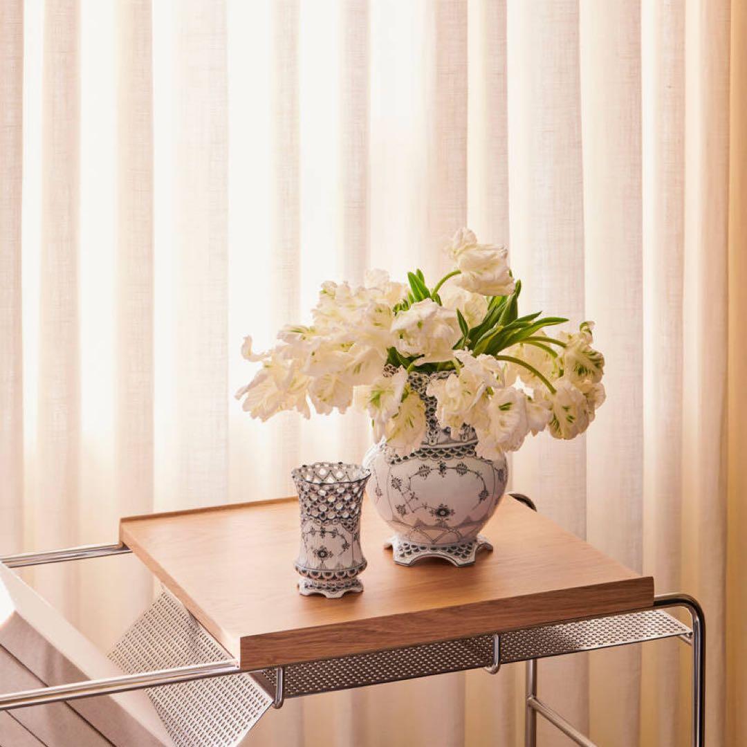 廃盤ロイヤルコペンハーゲン ブラックフルーテッドハーフレース フラワーベース花瓶