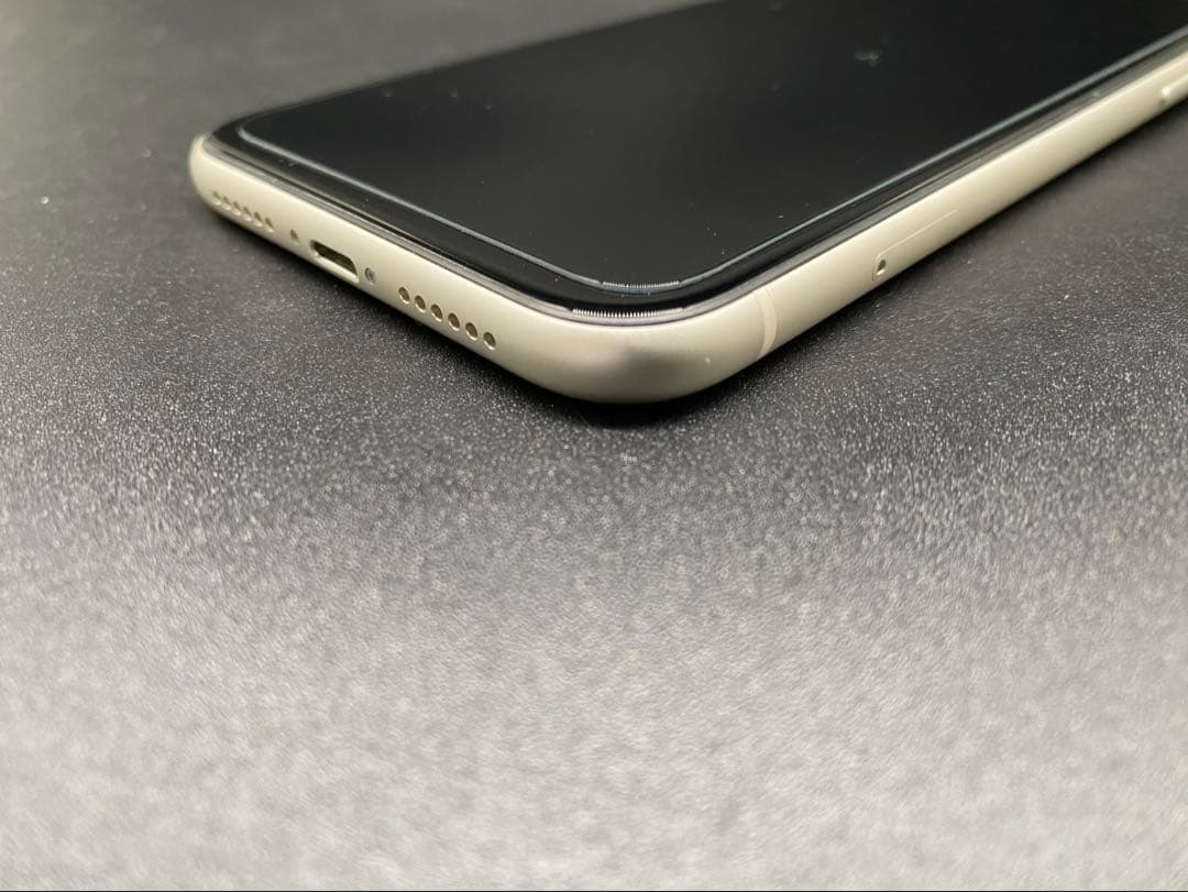 ★【美品】Apple iPhone11 NWM22J/A 128GBSIMフリー