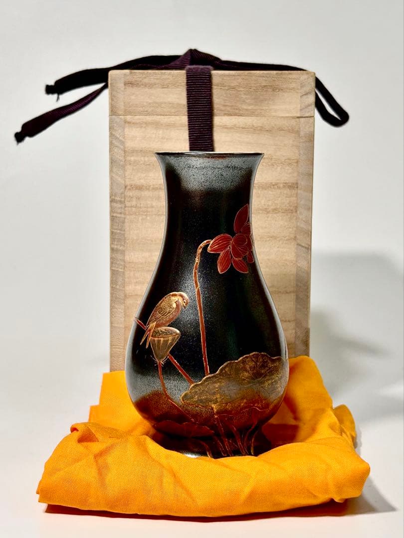 明治の名工 加藤五輔 錆釉蓮雀文小花瓶 瀬戸黒 美濃焼 瀬戸焼