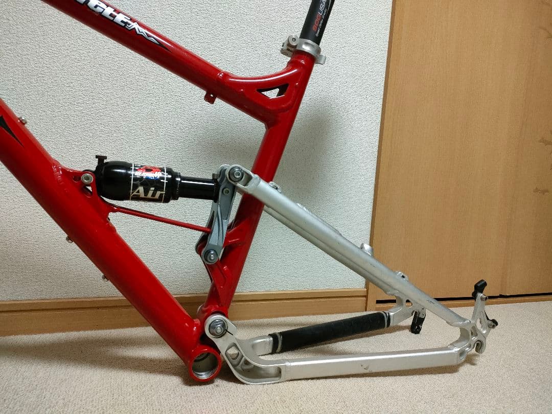 レア物 MOUNTAIN CYCLE Zen ROCKSHOX SID付フレーム
