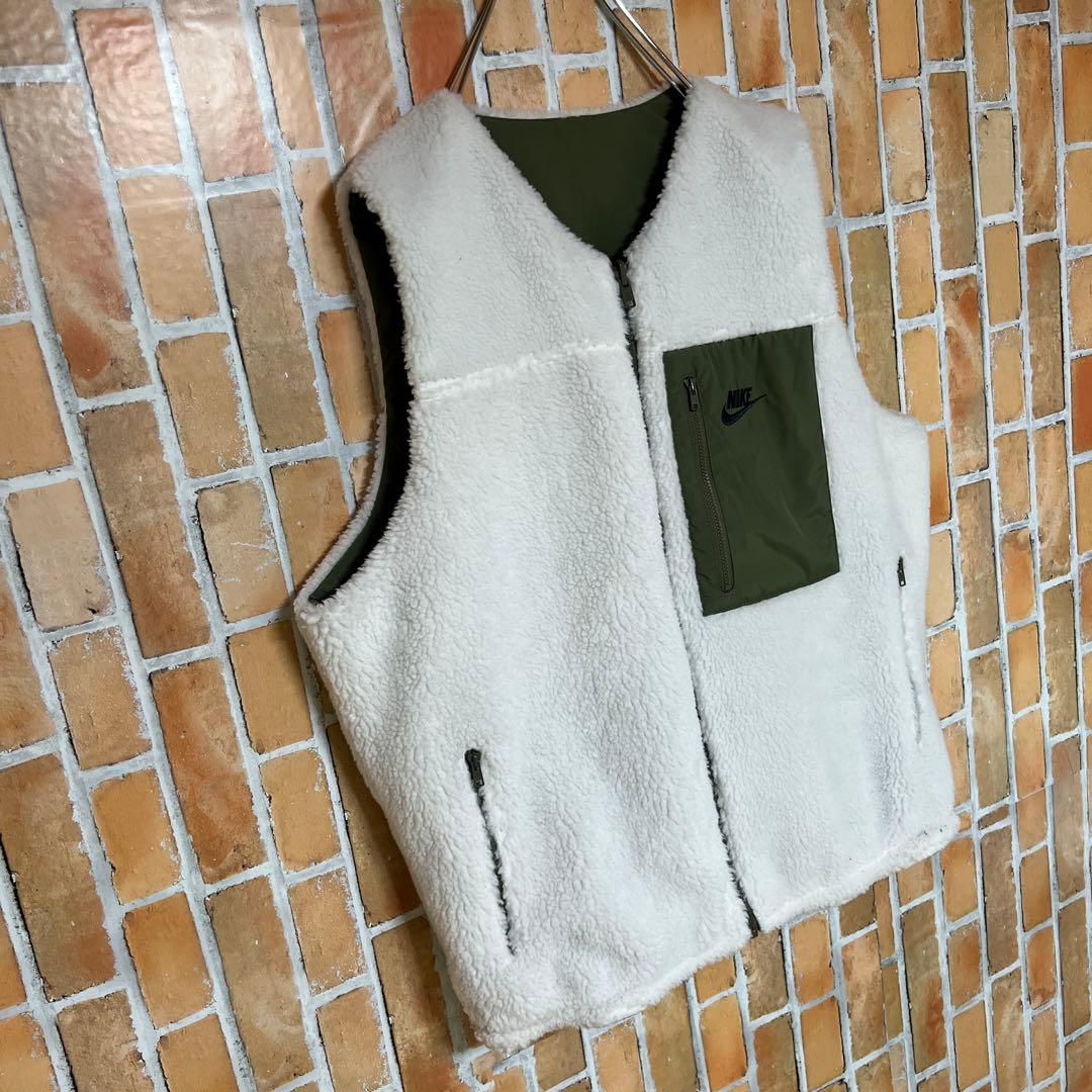 201NIKEリバーシブルベスト　ナイキボアモコモコウインタライズドスウォッシュ
