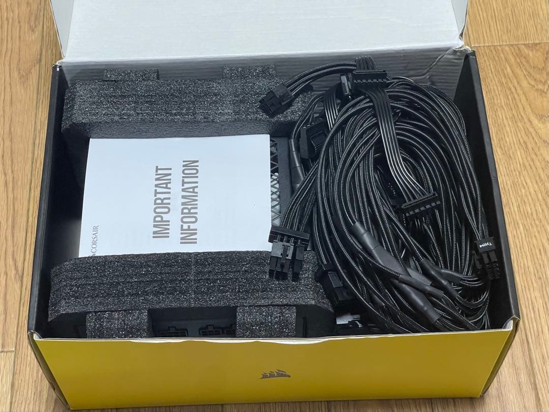 美品 CORSAIR RM1000x 1000W 電源ユニット ATX電源