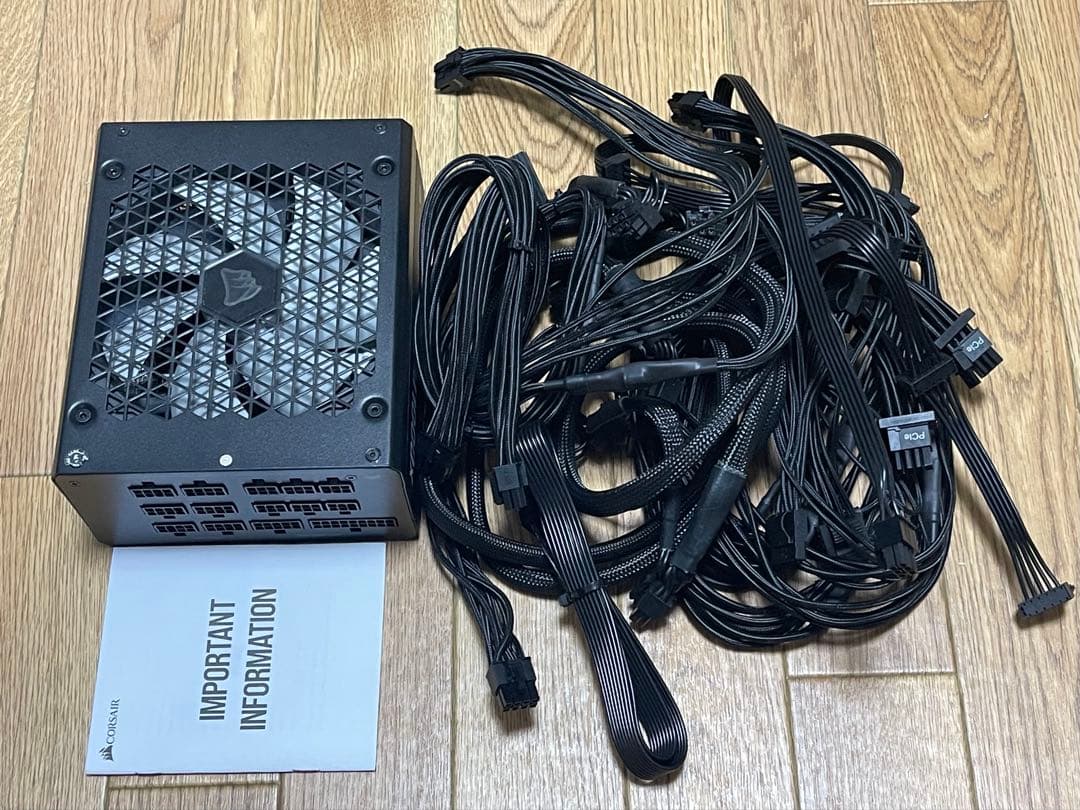 美品 CORSAIR RM1000x 1000W 電源ユニット ATX電源