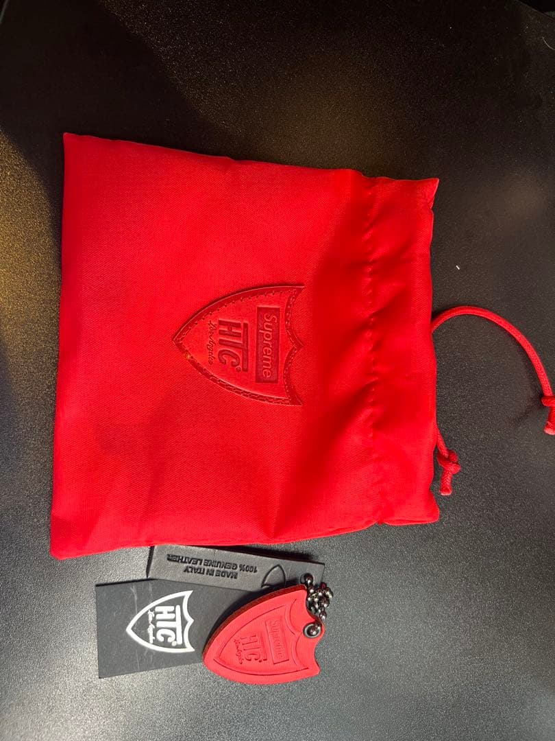 Supreme HTC コラボ　レザーキーホルダー