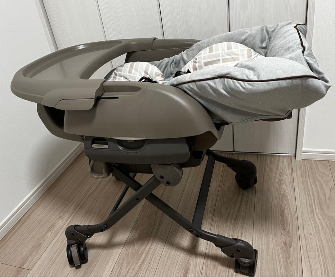 y*2様 【美品】Combi ネムリラ AUTO SWING(電動)