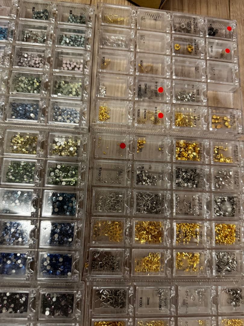 スワロフスキーネイルパーツ大量まとめ販売