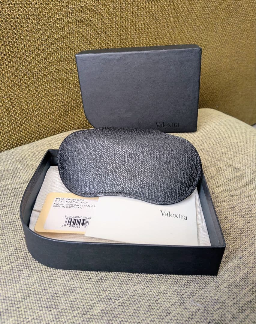 ヴァレクストラ メガネケース