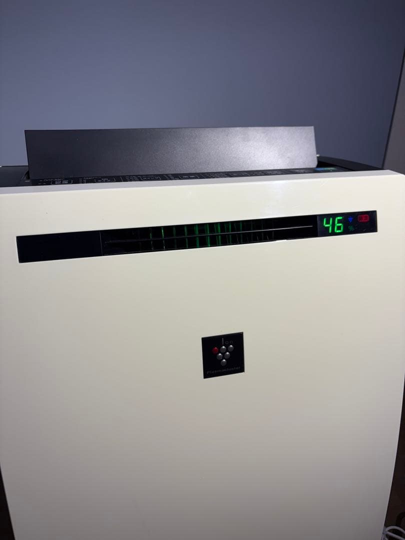 SHARP 除湿加湿空気清浄機 プラズマクラスター　KC--HD70-W