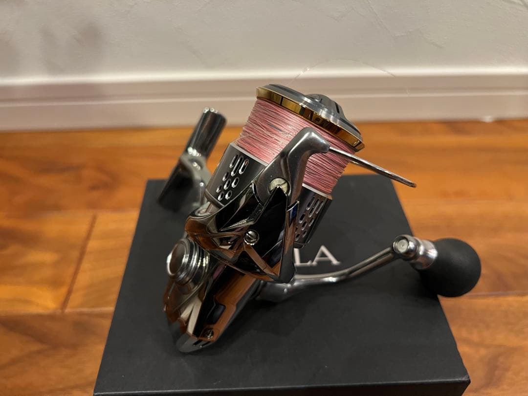 美品　シマノ　18ステラ　c3000XG