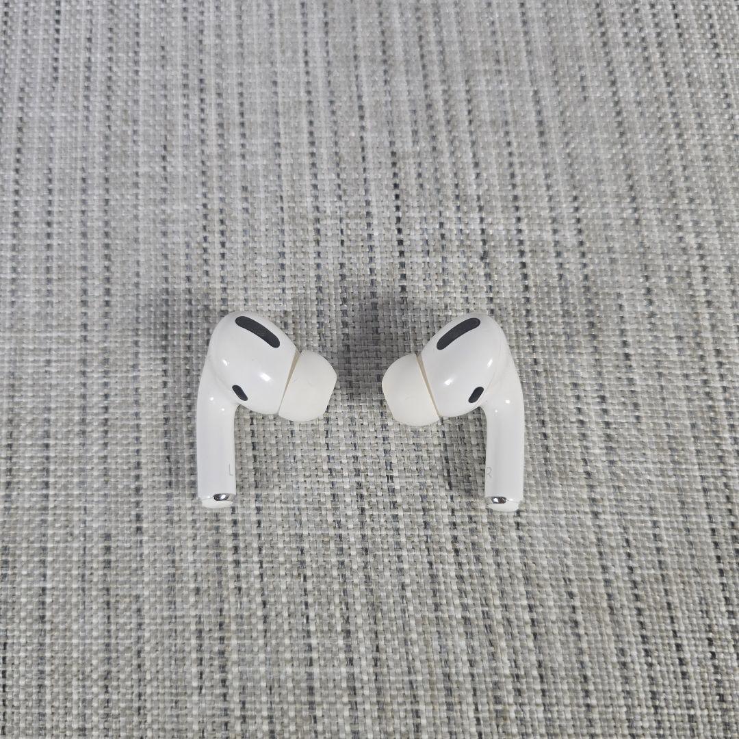 Apple　AirPods　PRO　本体　イヤホン　 ホワイト 充電ケース　箱付
