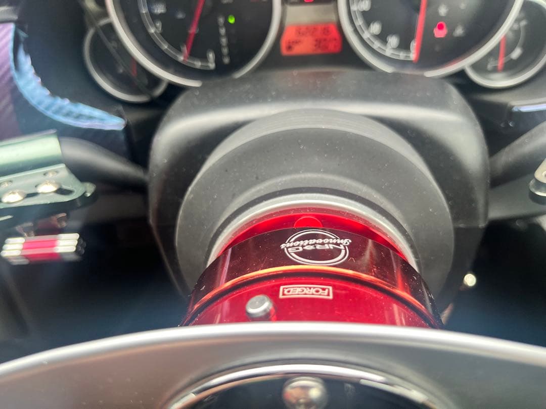 momo ステアリング trek NRG クイックリリース　ncロードスターボス