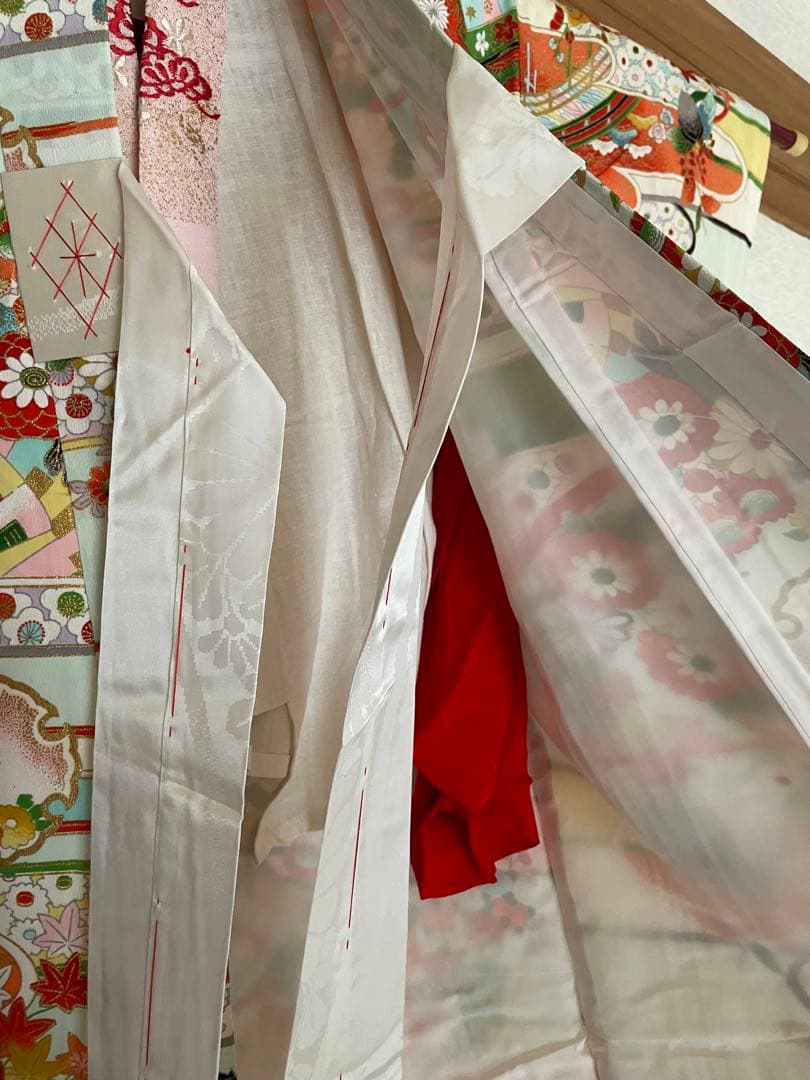 新品　未使用　高級　正絹　着物　七五三　お宮参り　しつけ付き　女子　古典柄　和柄