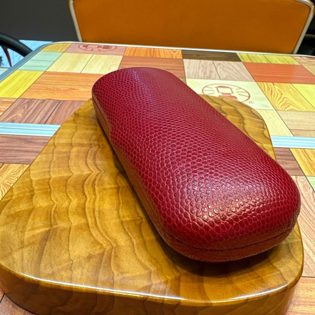 貴重品　イタリア製　眼鏡ケース　革製　お洒落　小ぶり