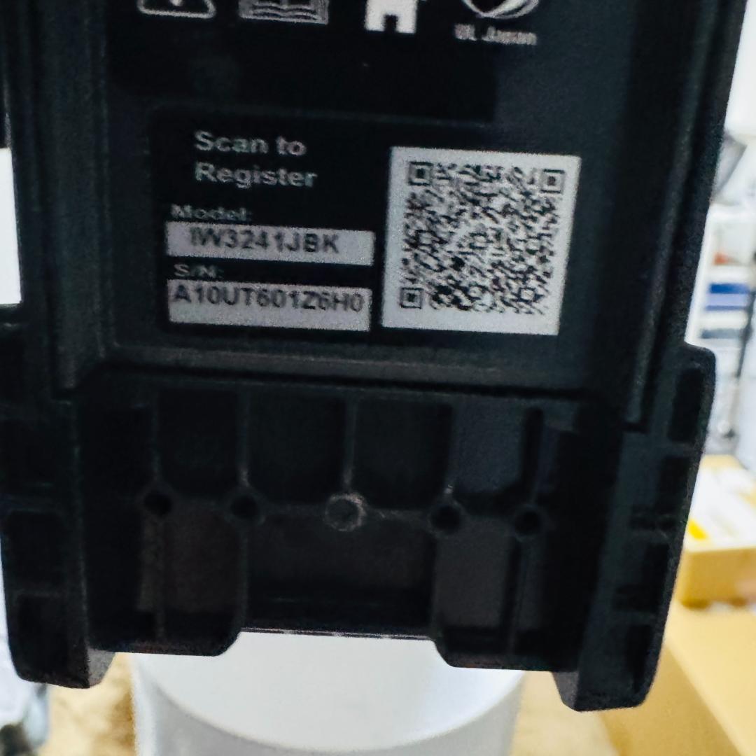 shark シャーク　Clean Sense iQ+ IW3241JBK