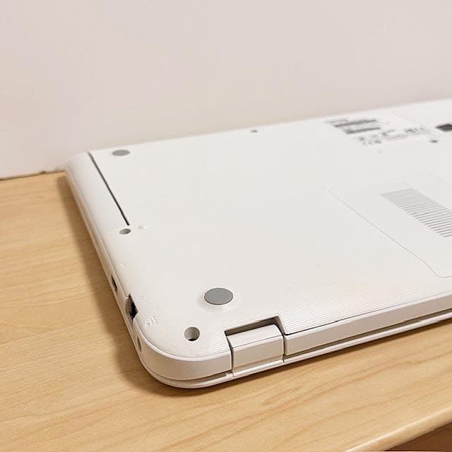 東芝 dynabook Satellite B754/66LW テンキー