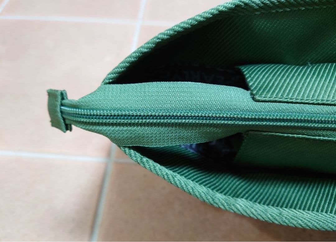 正規品中古美品レア限定カラーパーリーゲイツロッカーバック渋めグリーン