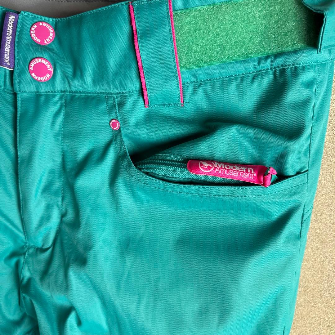 モダンアミューズメント　スノーウェア　スキー　スノボ　雪遊び　Mピンク　黒