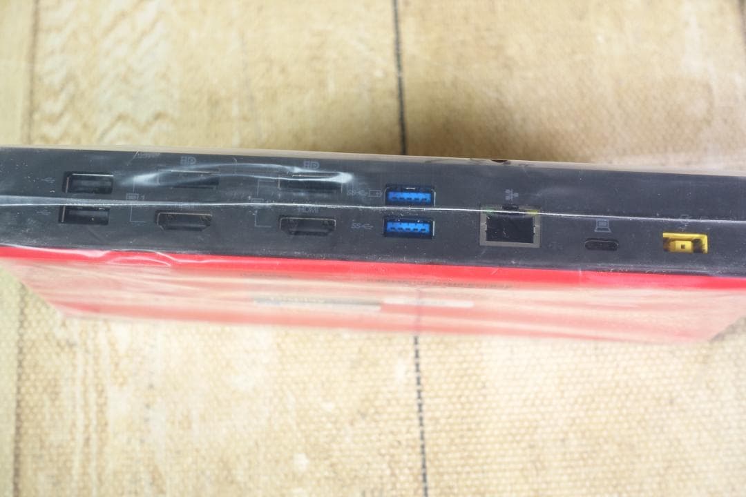 未使用 Lenovo ThinkPad Hybrid USB-C Dock