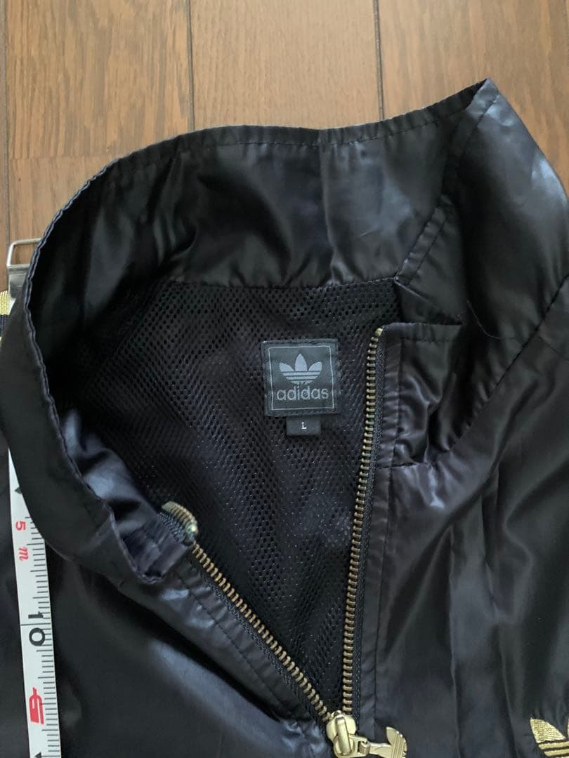adidasゴールドジャージ