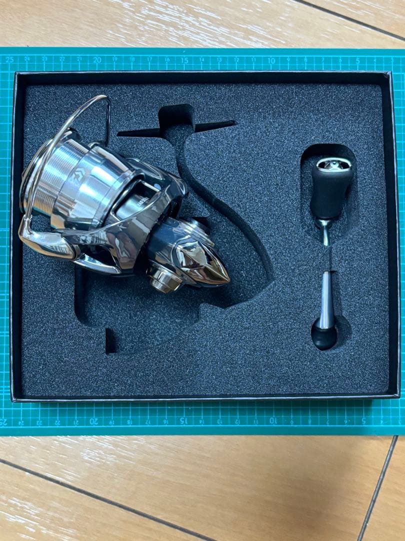 DAIWAダイワ22イグジストSF2500SS-H 未使用品